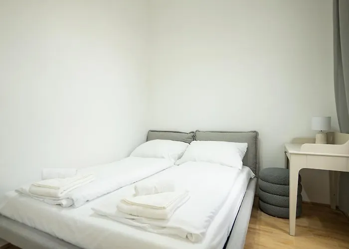 דירה Modern In A Location Of וינה